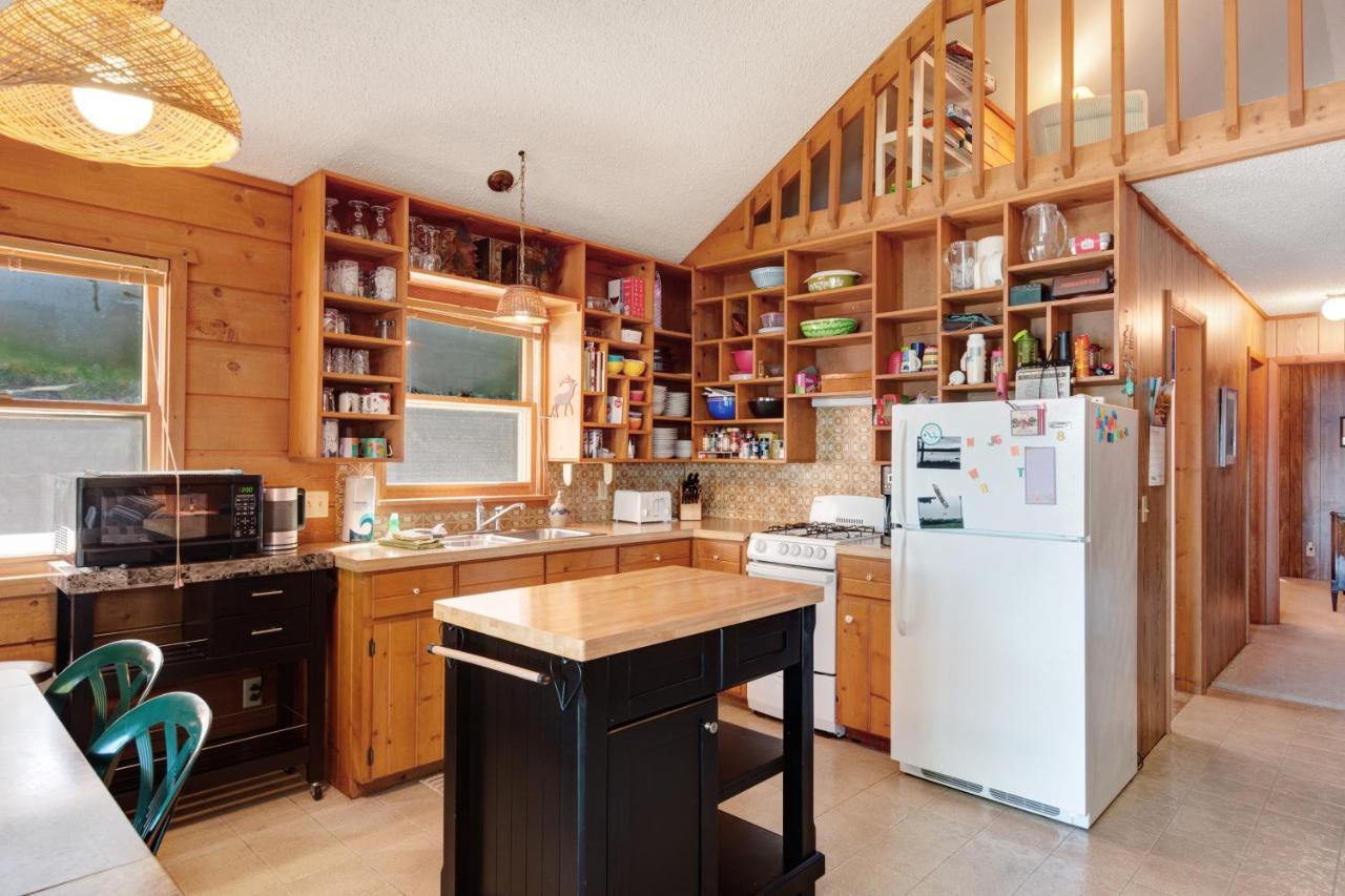 Walloon Lake Cottage Boyne City Exteriör bild